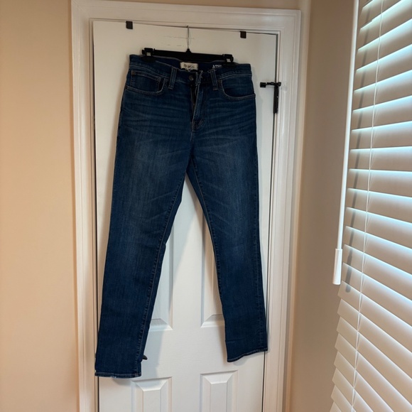 Madewell Men's Athletic Slim Jeans: COOLMAX Denim Edition - Picture 4 of 6